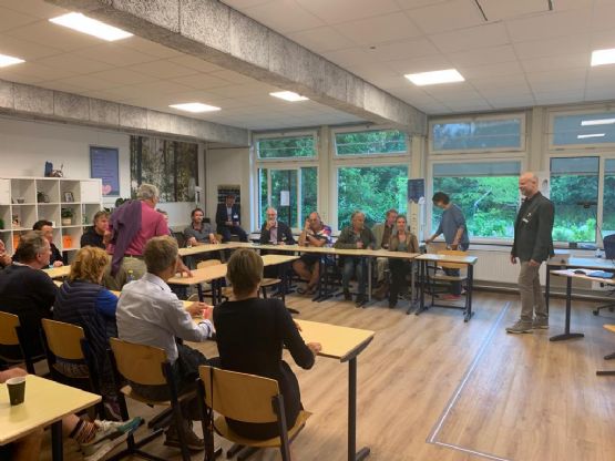 Atelier Dorpsraad Broek in Waterland Onderdoorgang